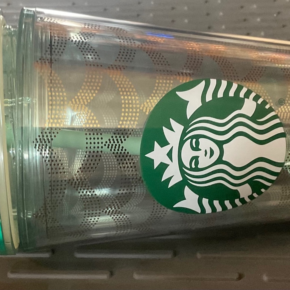 STARBUCKS TUMBLER WITH LID AND STRAW BRAND NEW. RETIRED. - Picture 1 of 5